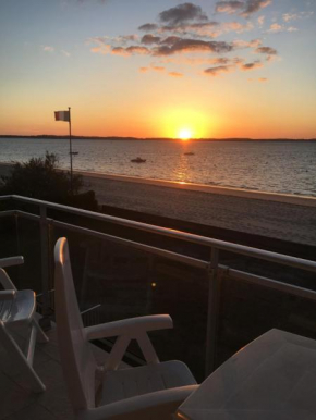 Appartement ARCACHON Perreire Premiere ligne les pieds dans l eau vue magnifique sur le bassin